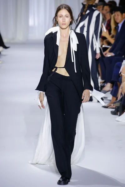 Look 39